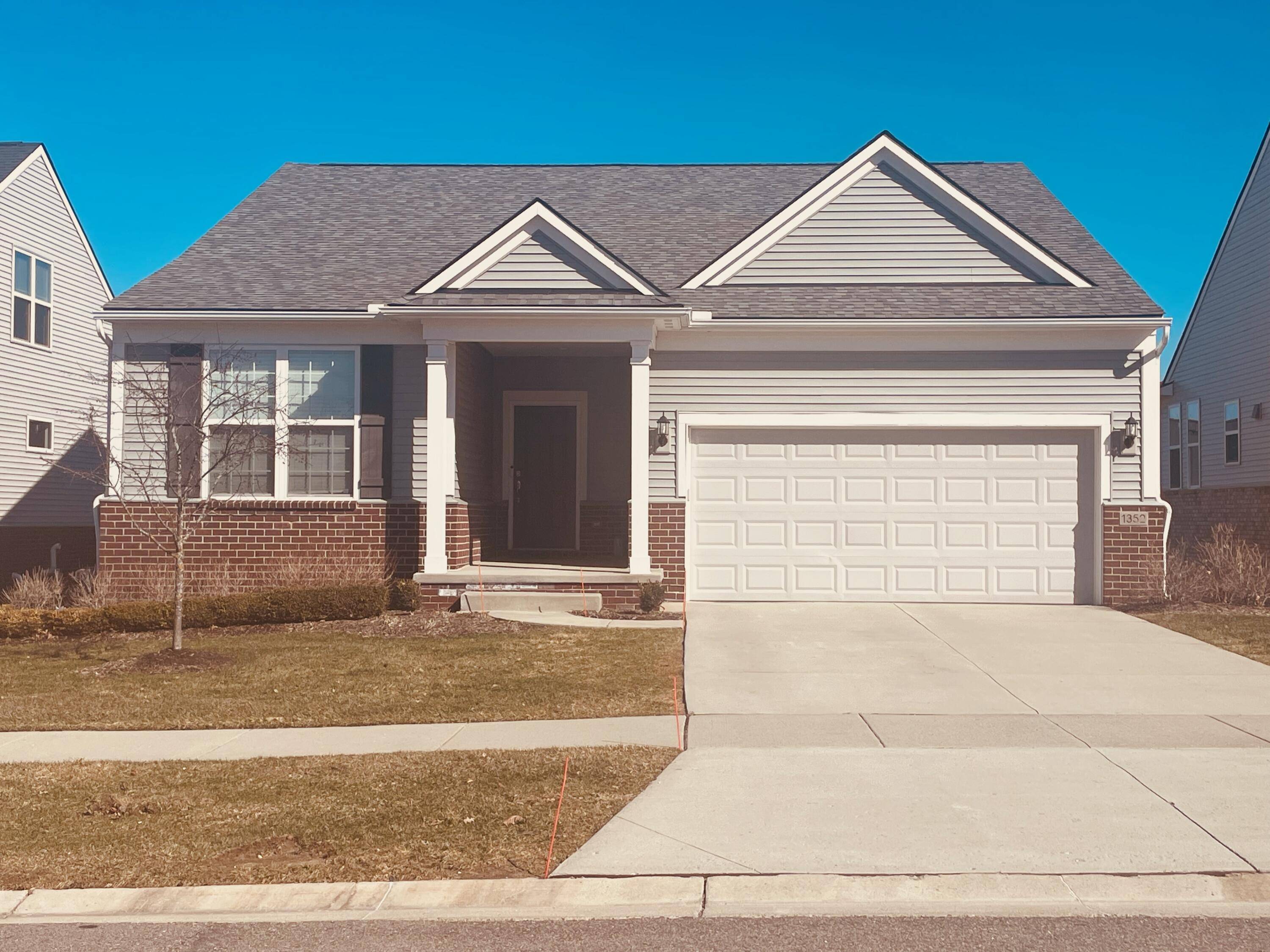 Homes for sale - 1352 Nuthatch LN, Orion Charter Twp, MI 48360 