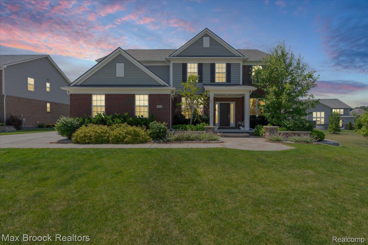 1043 Kendall Court, Lake Orion Village, MI, 48360