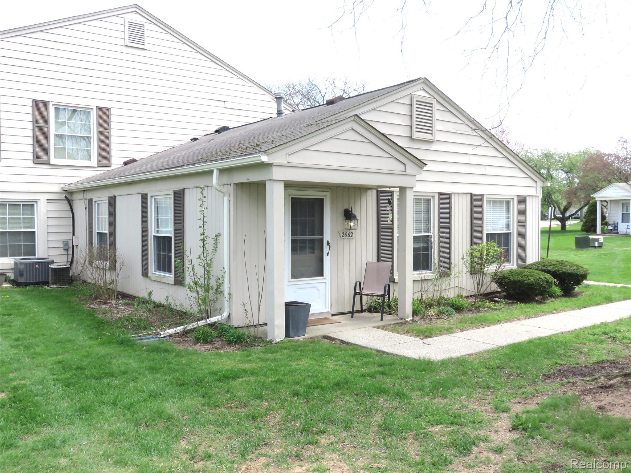 2662 Wildwood Court, Lake Orion Village, MI, 48360