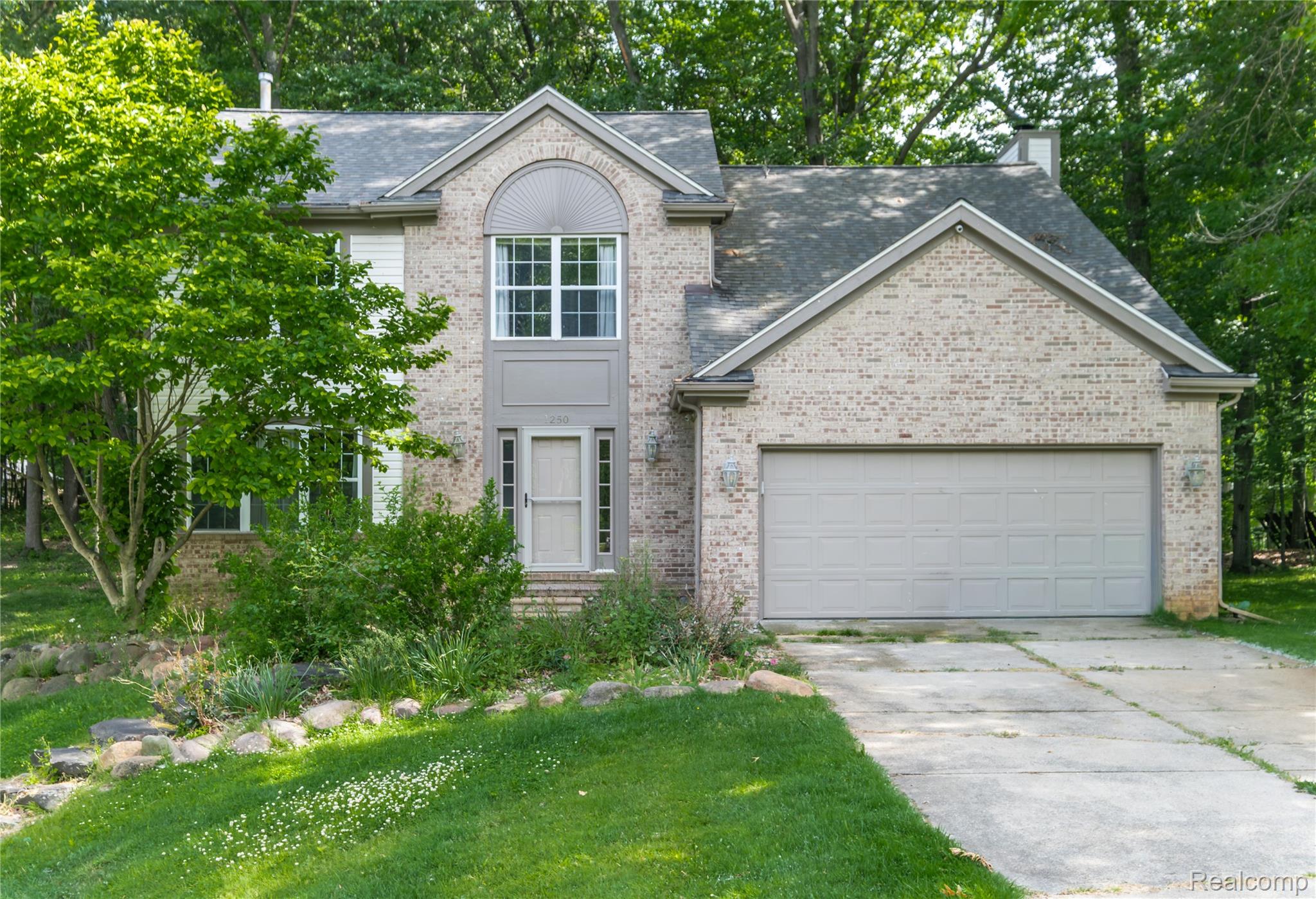 1250 Walloon Way, Orion Charter Township, MI, 48360