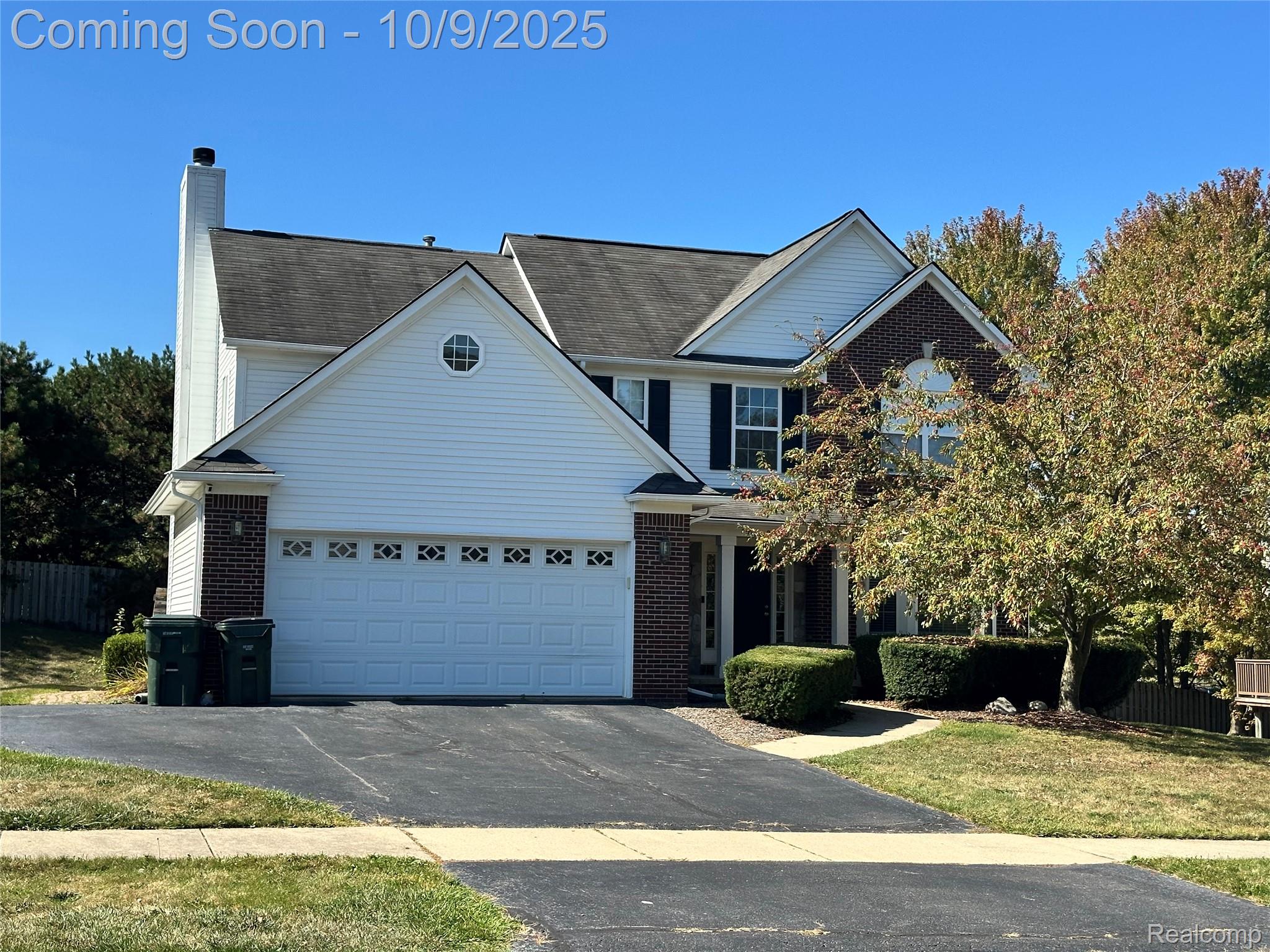 2609 Huntington Drive, Orion Charter Township, MI, 48360