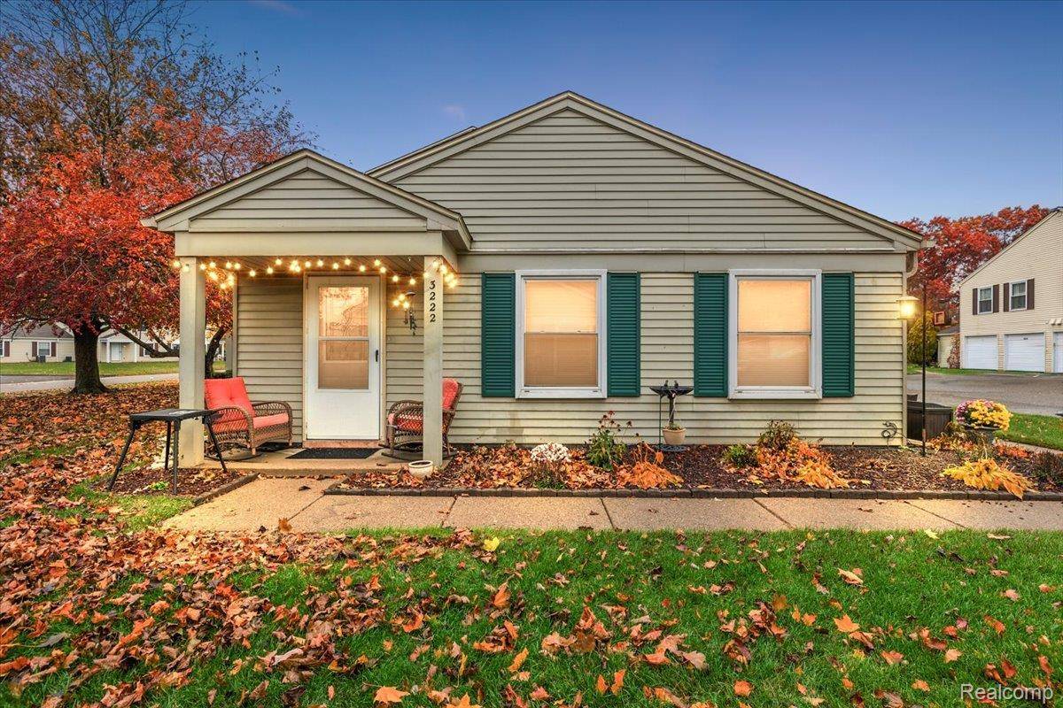 Homes for sale - 3222 Birchcreek CT, Orion Charter Township, MI 483...