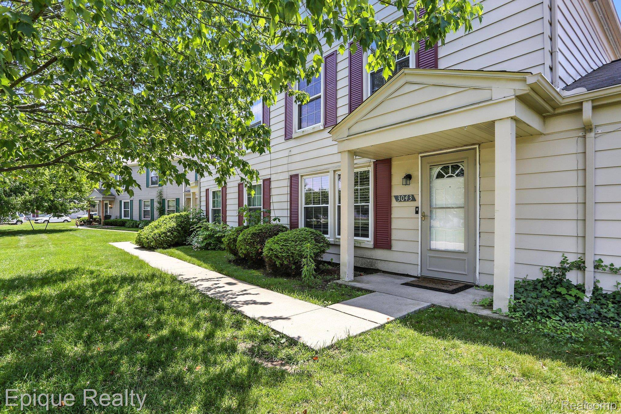 Homes for sale - 3043 Oakridge CT, MI 48360 