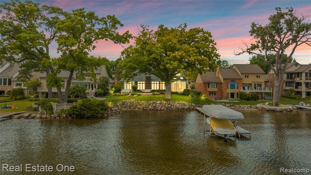 Homes for sale - 2505 Cedar Key Drive, Orion Twp, MI 48360 