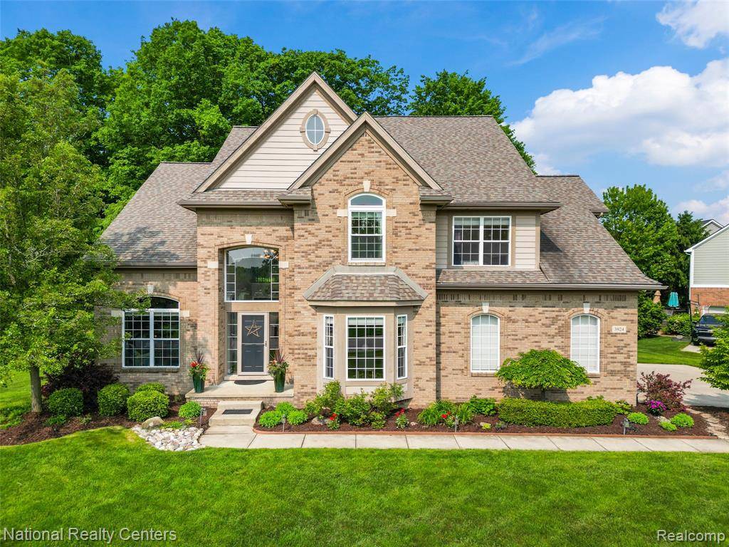 Homes for sale - 3924 High Grove Way, Orion Twp, MI 48360 