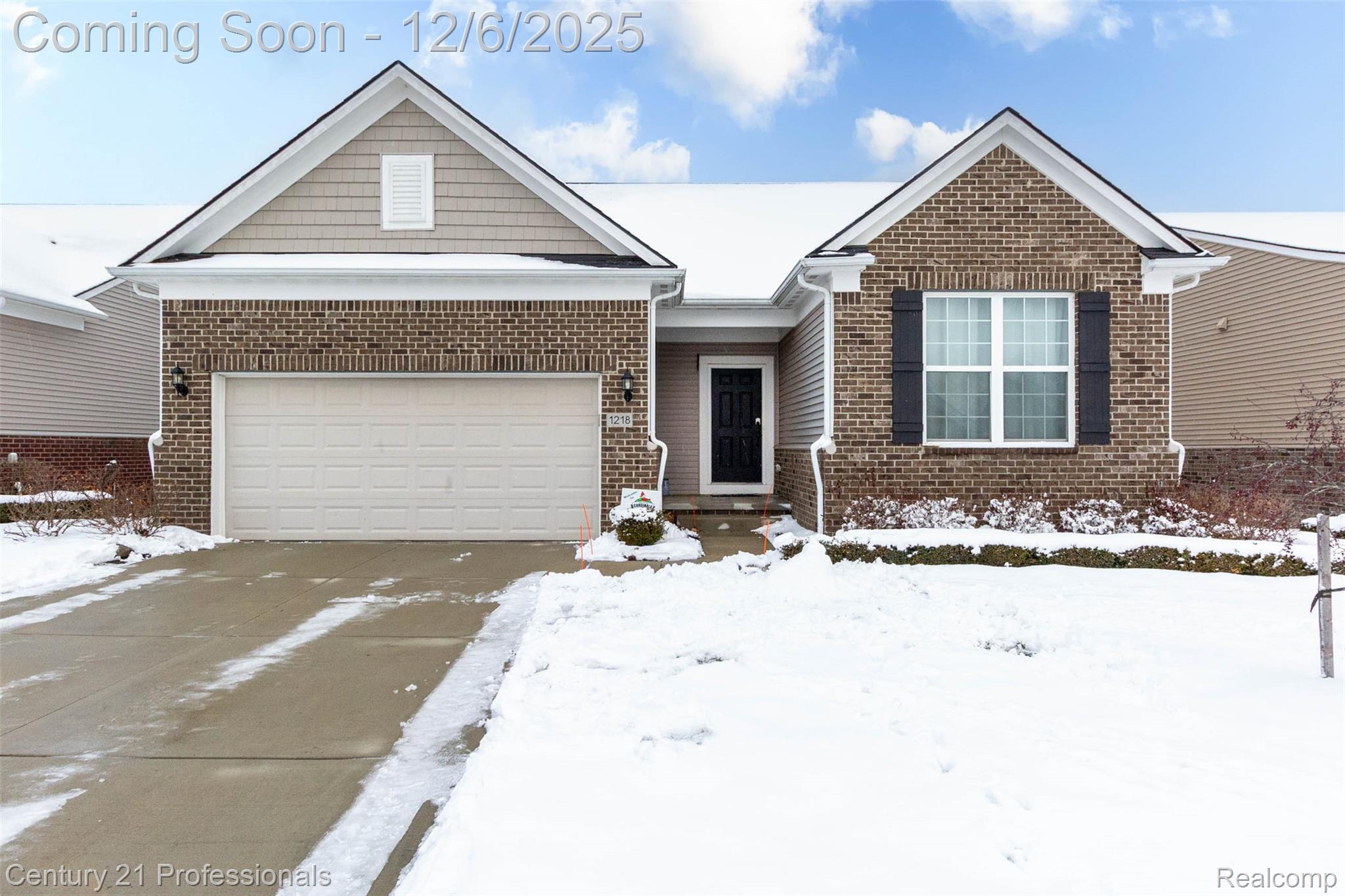 1218 Lark Street, Lake Orion Village, MI, 48360