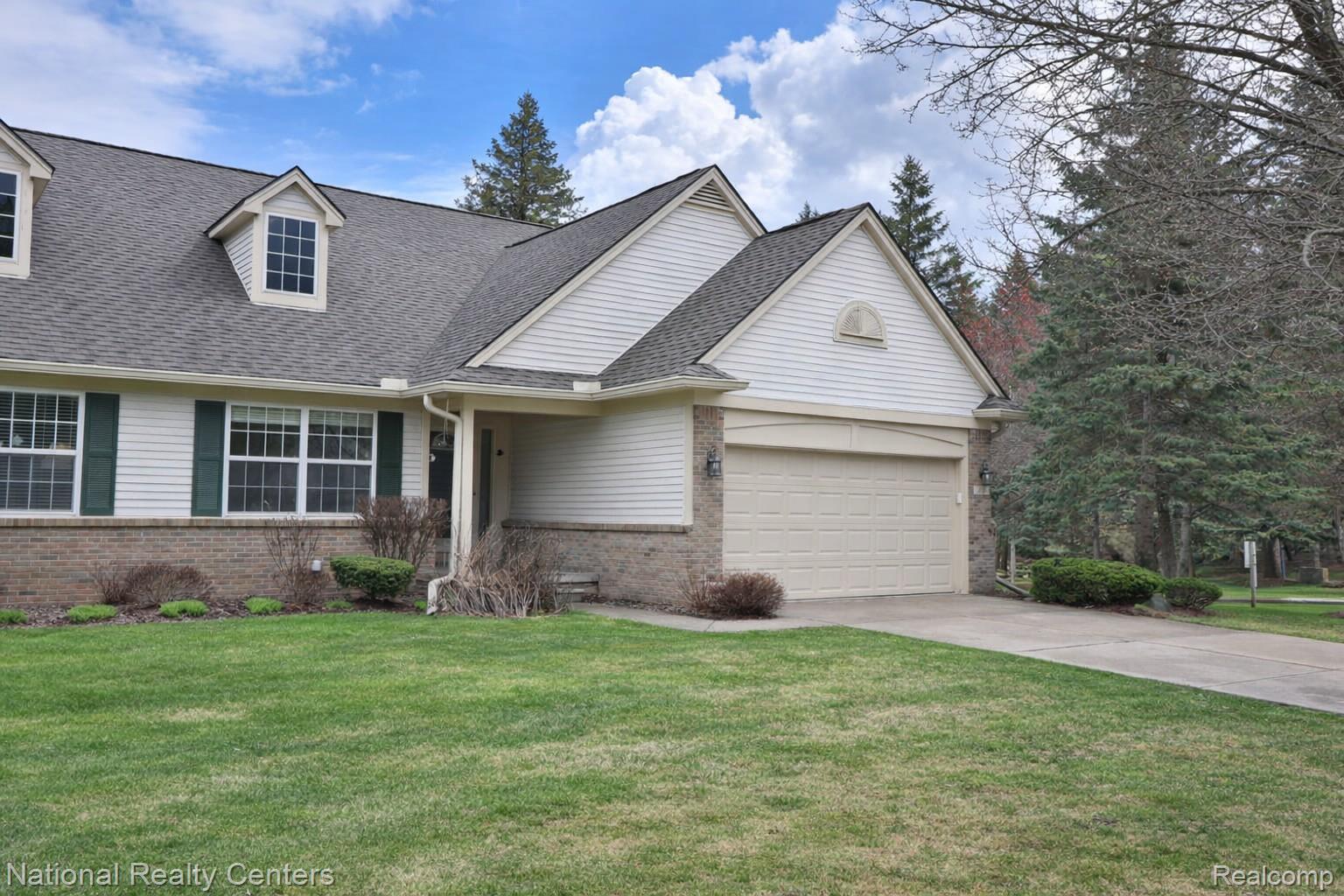 110 Four Seasons Drive, Orion Charter Township, MI, 48360