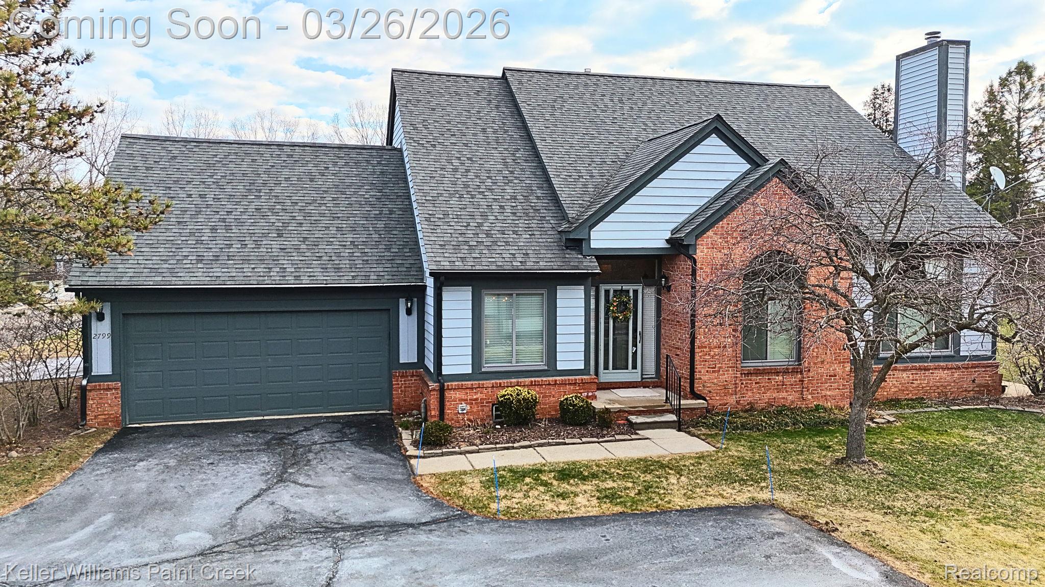 2799 Lochmoor Boulevard, Orion Charter Township, MI, 48360