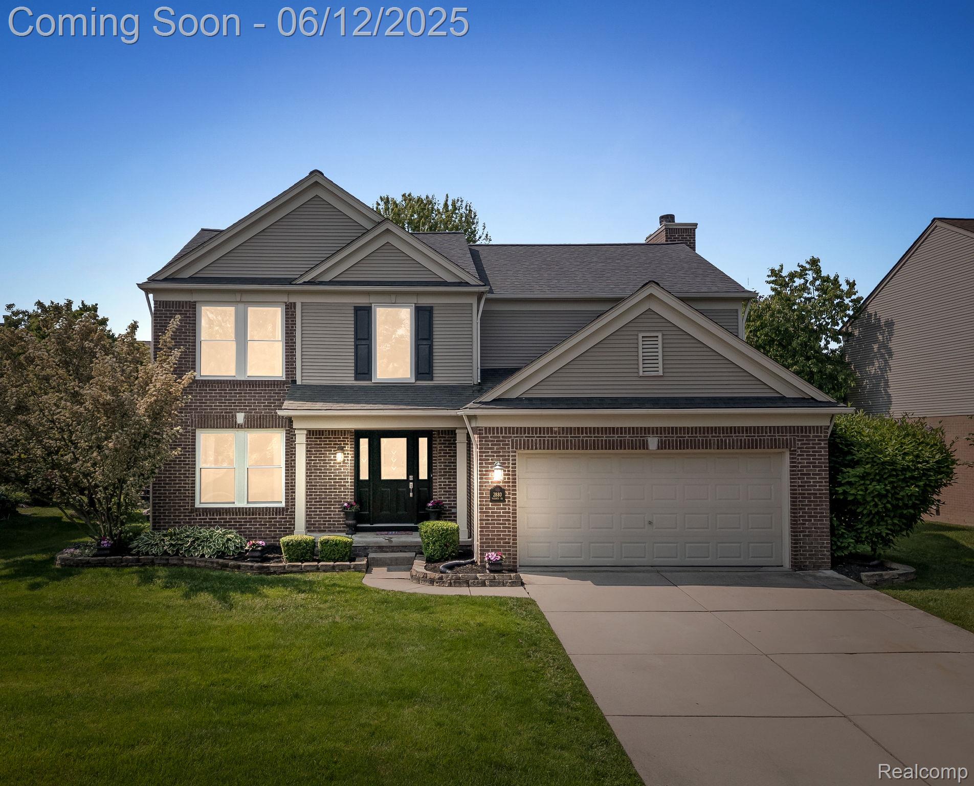 2880 Yosemite Drive, Lake Orion Village, MI, 48360