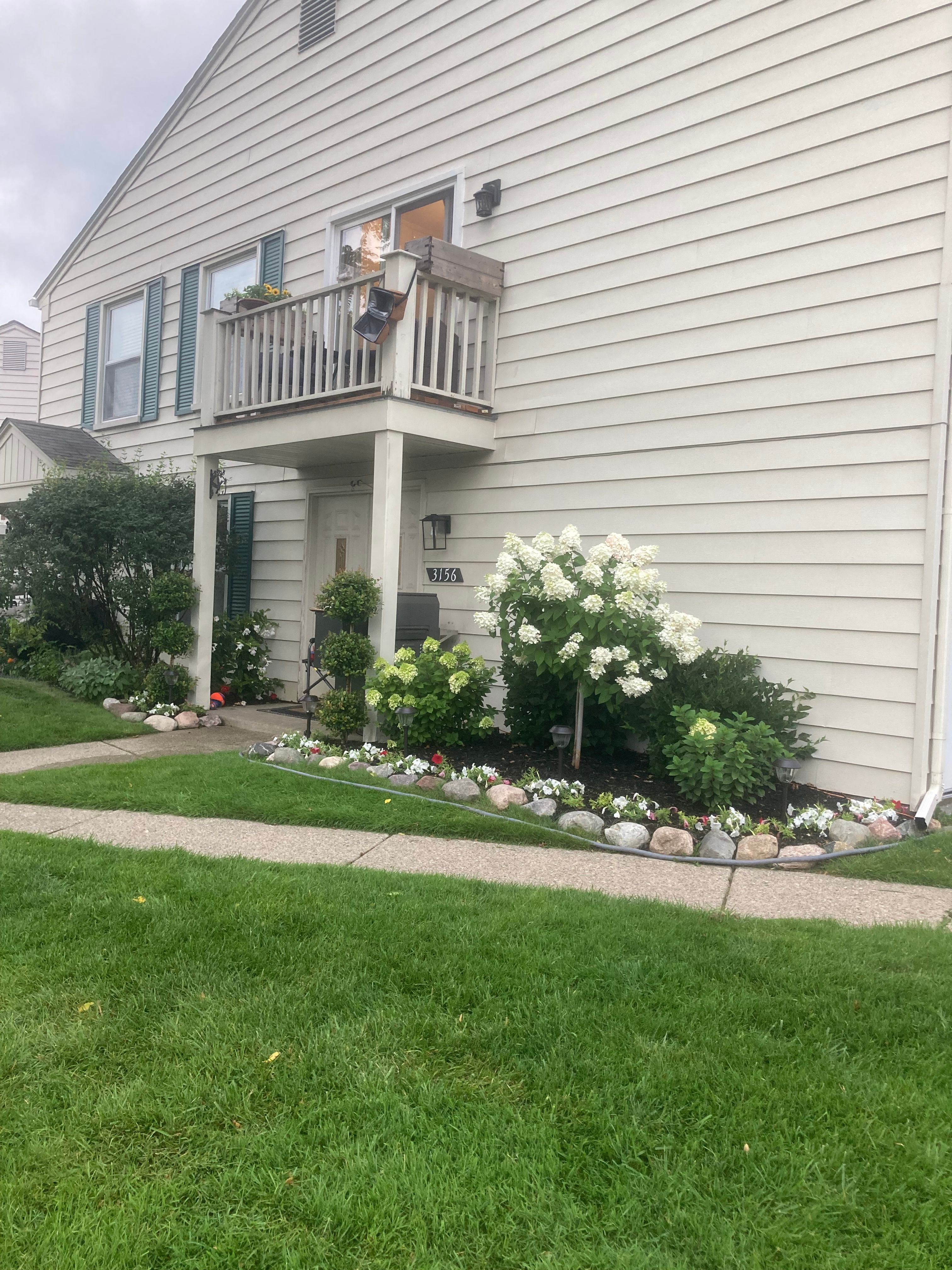 3156 Beechtree Ct. Court # 88, Orion Twp, MI, 48360