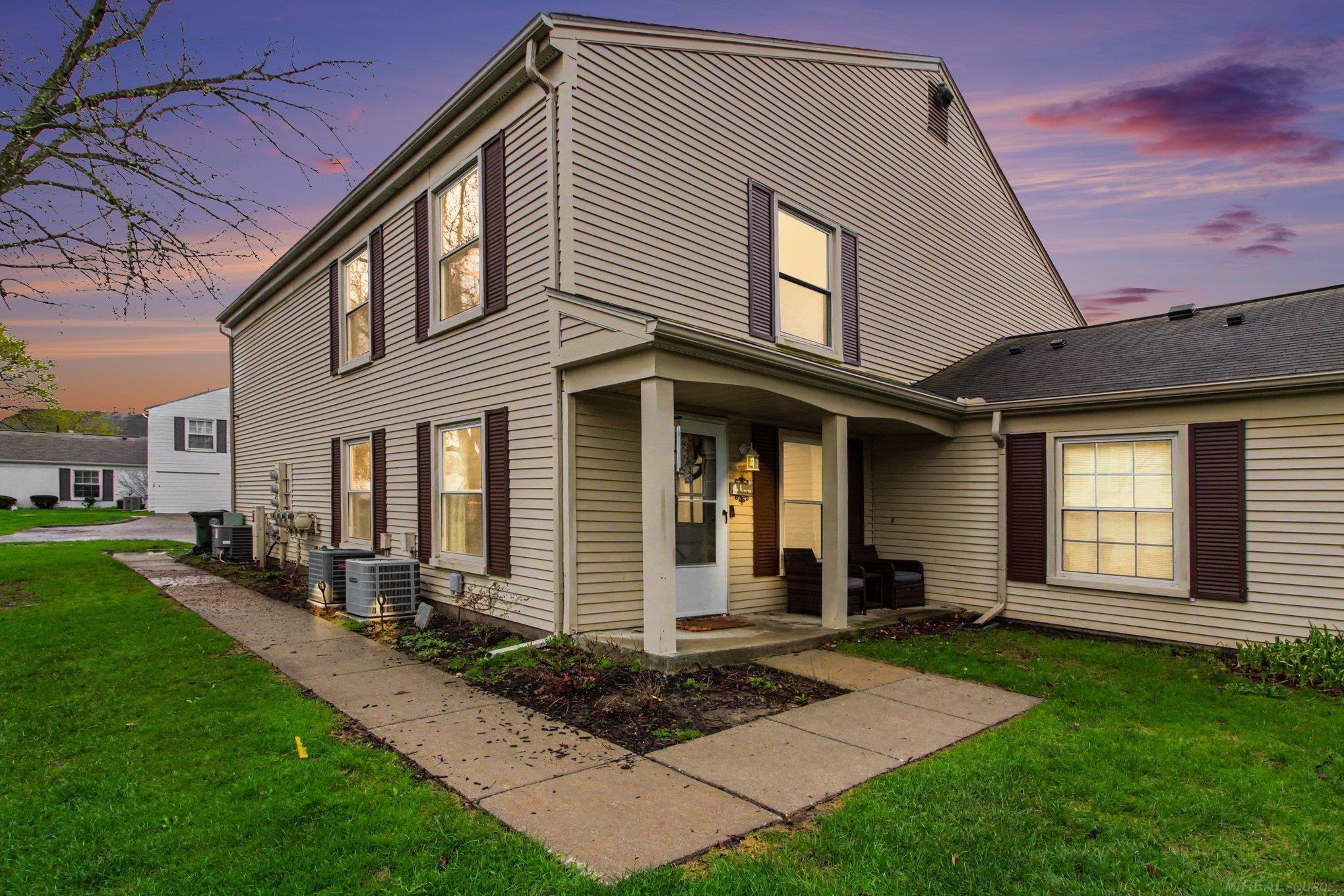 2914 Meadowbrook Ct Court, Orion Twp, MI, 48360