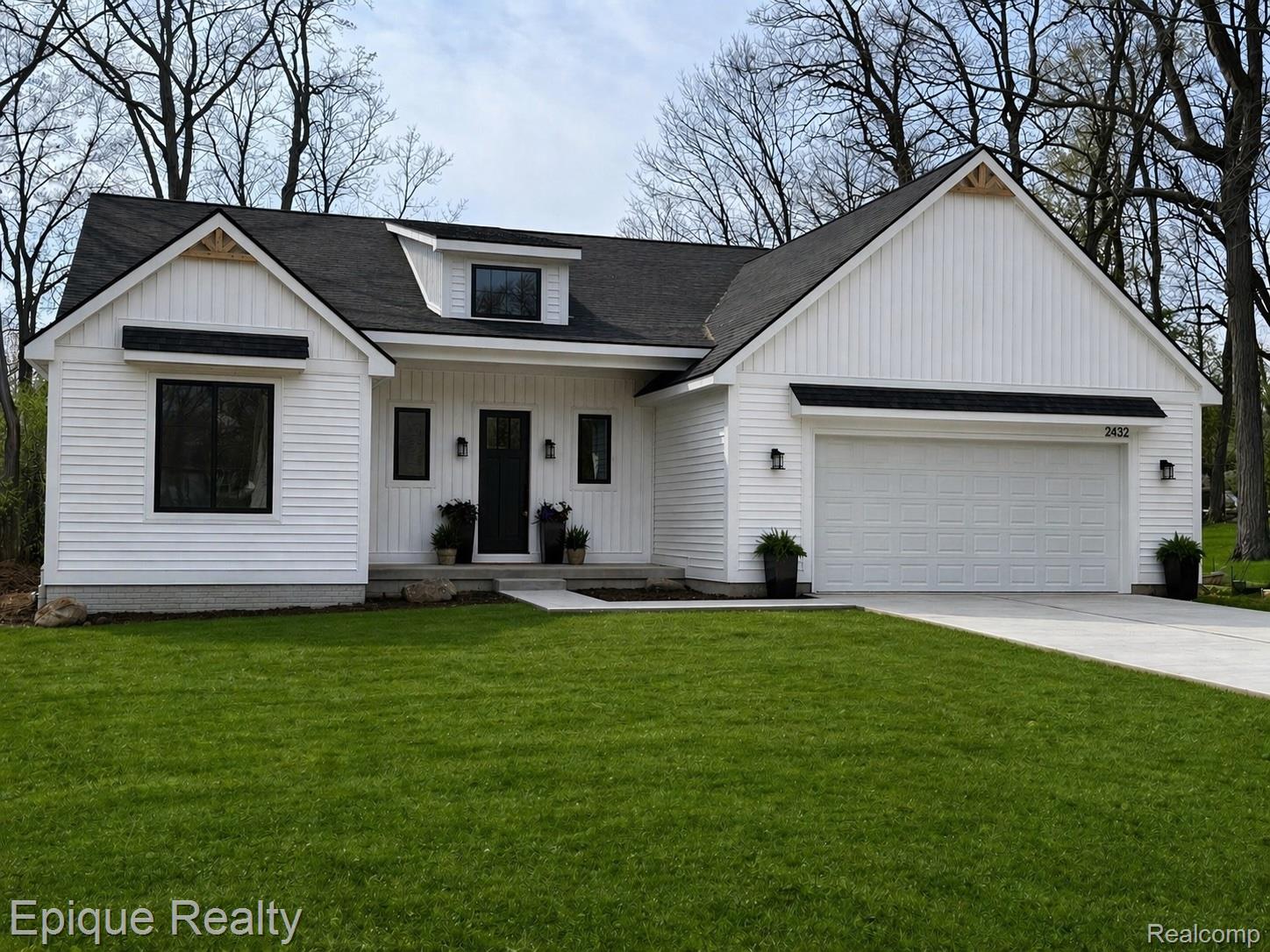 2432 Holland Street, Orion Charter Township, MI, 48360