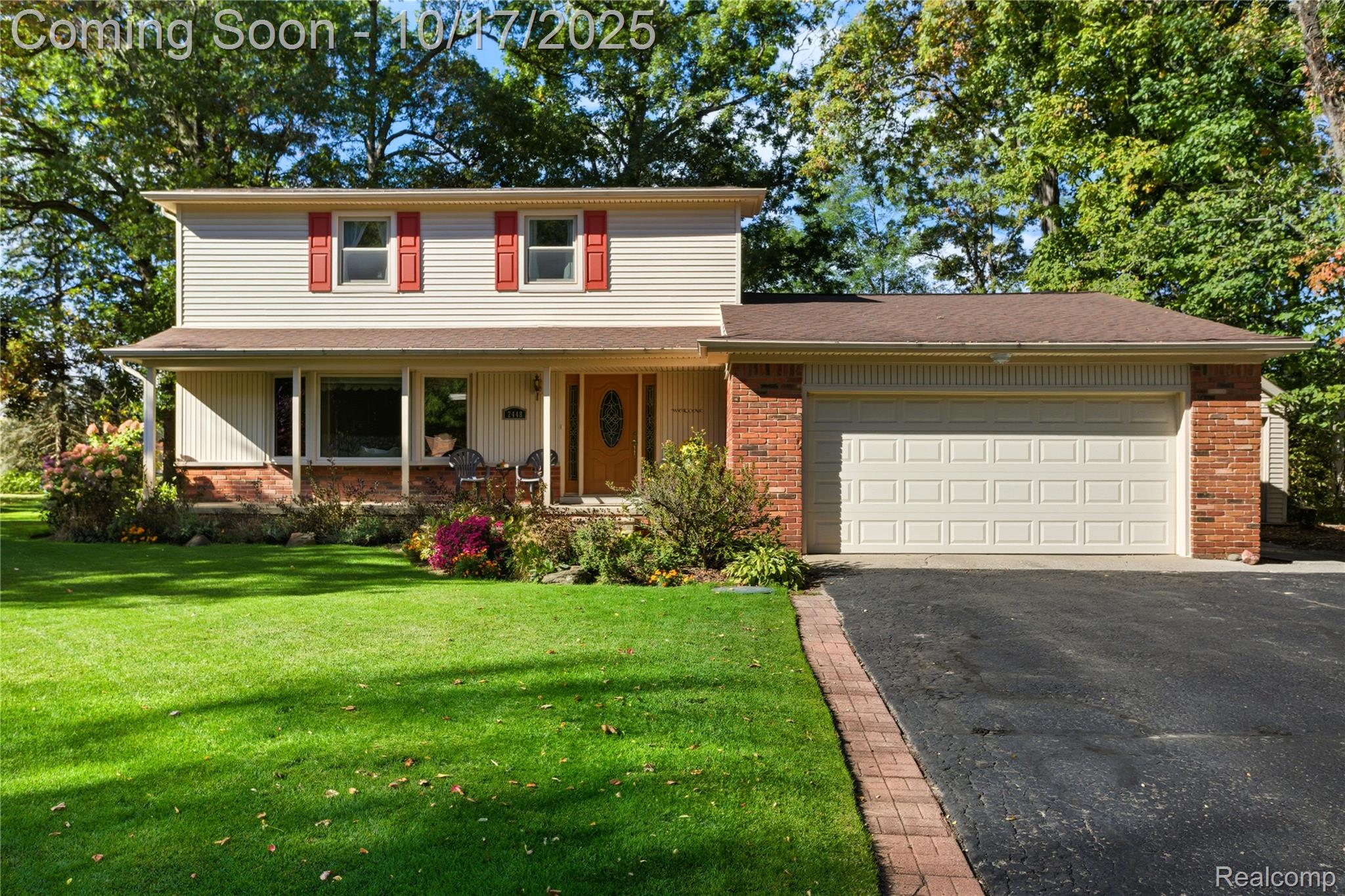 2448 Holland Street, Lake Orion Village, MI, 48360